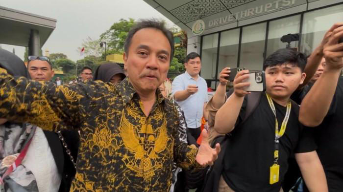 Pengamat Hukum Berdebat: Apakah Jaksa Wajib Buktikan Keaslian Ijazah Jokowi di Sidang Roy Suryo?