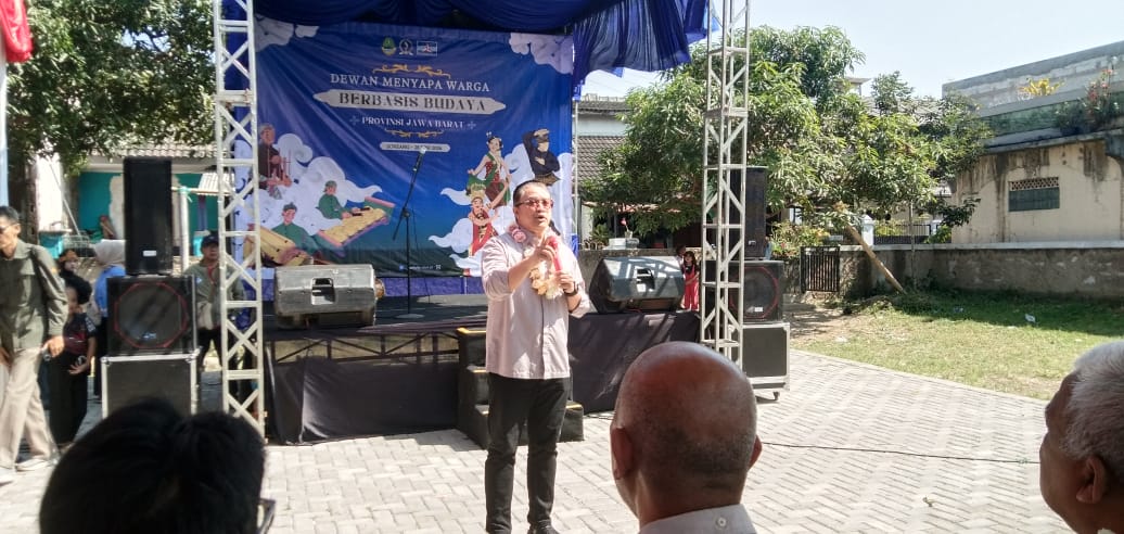 Warga Soreang Nikmati Beras Murah dan Voucher Belanja dalam Program Demokrat